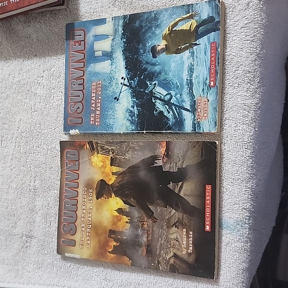 I Survived Books By: Lauren Tarshis  (6 Books) - Picture 5 of 7